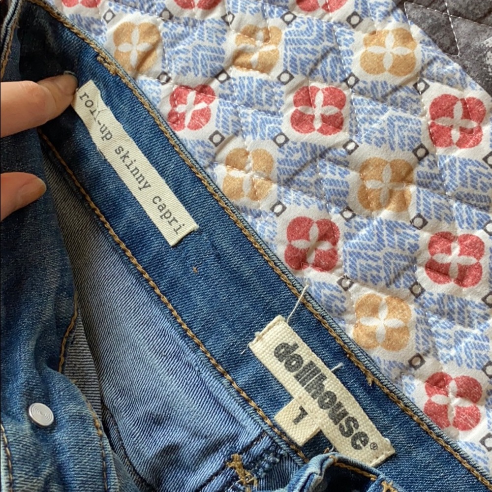 Distressed jeans - Picture 2 of 3